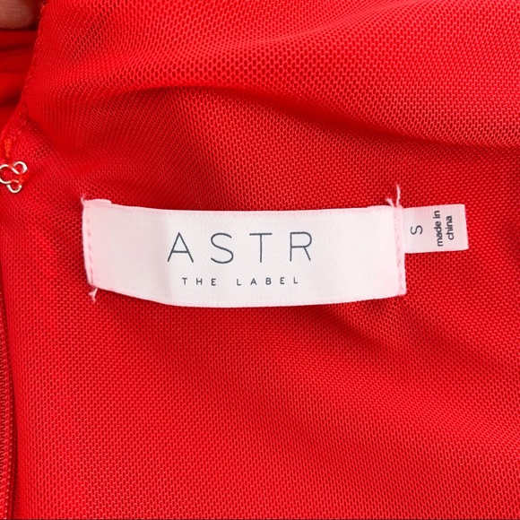 ASTR THE LABEL Formal Red Dress / Gown; Twist Front V-neck Size S - Picture 12 of 15